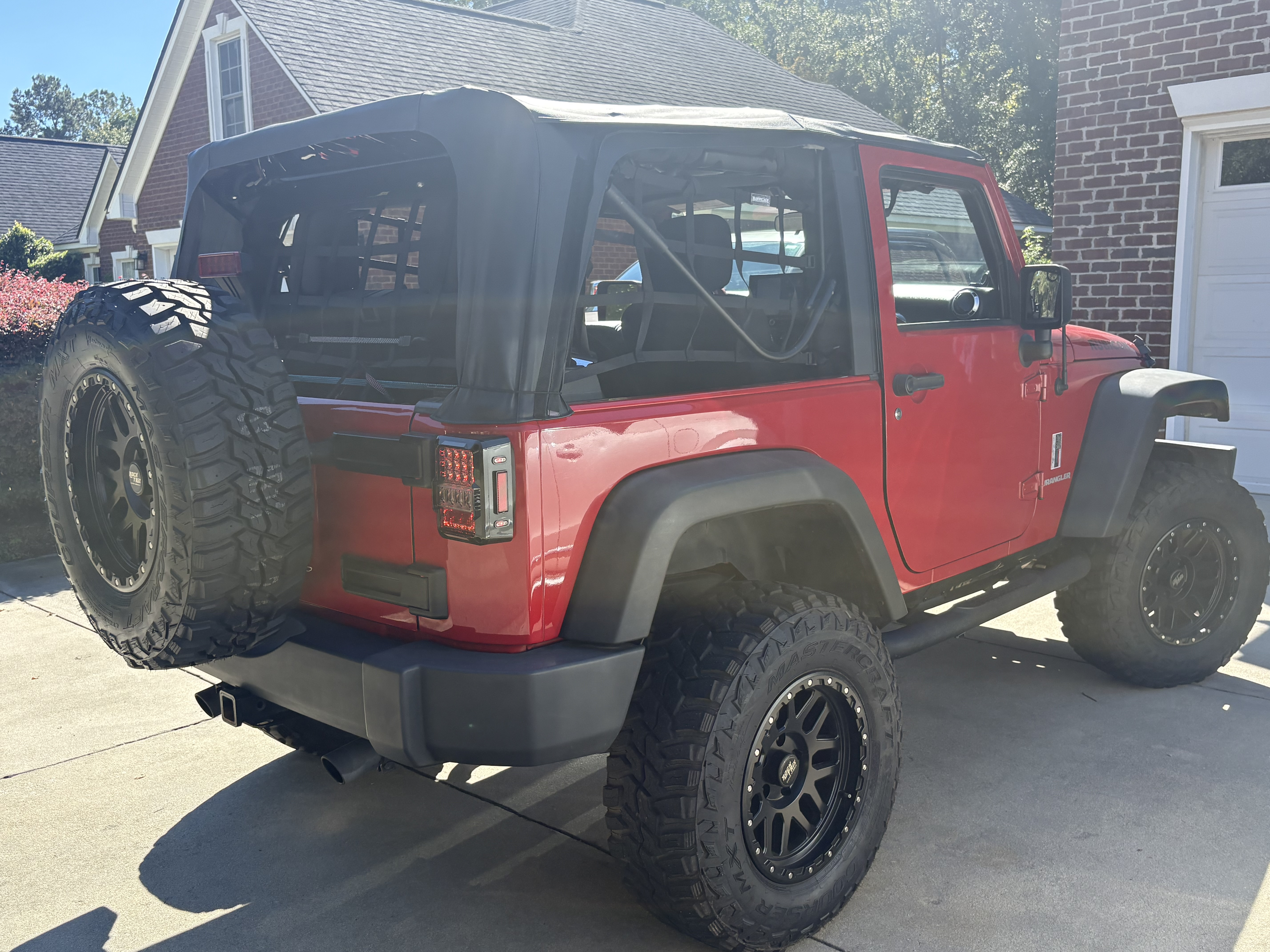 Used 2012 Jeep Wrangler Rubicon w/ PWR Convenience Group AWD/4WD image 6