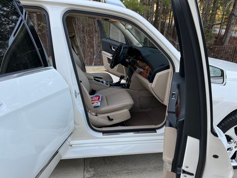 Used 2010 Mercedes-Benz GLK 350 4MATIC image 6