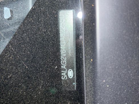 Used 2016 Land Rover LR4 HSE Silver Edition AWD/4WD image 6