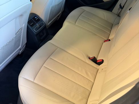 Used 2017 Audi A4 2.0T Premium FWD image 10