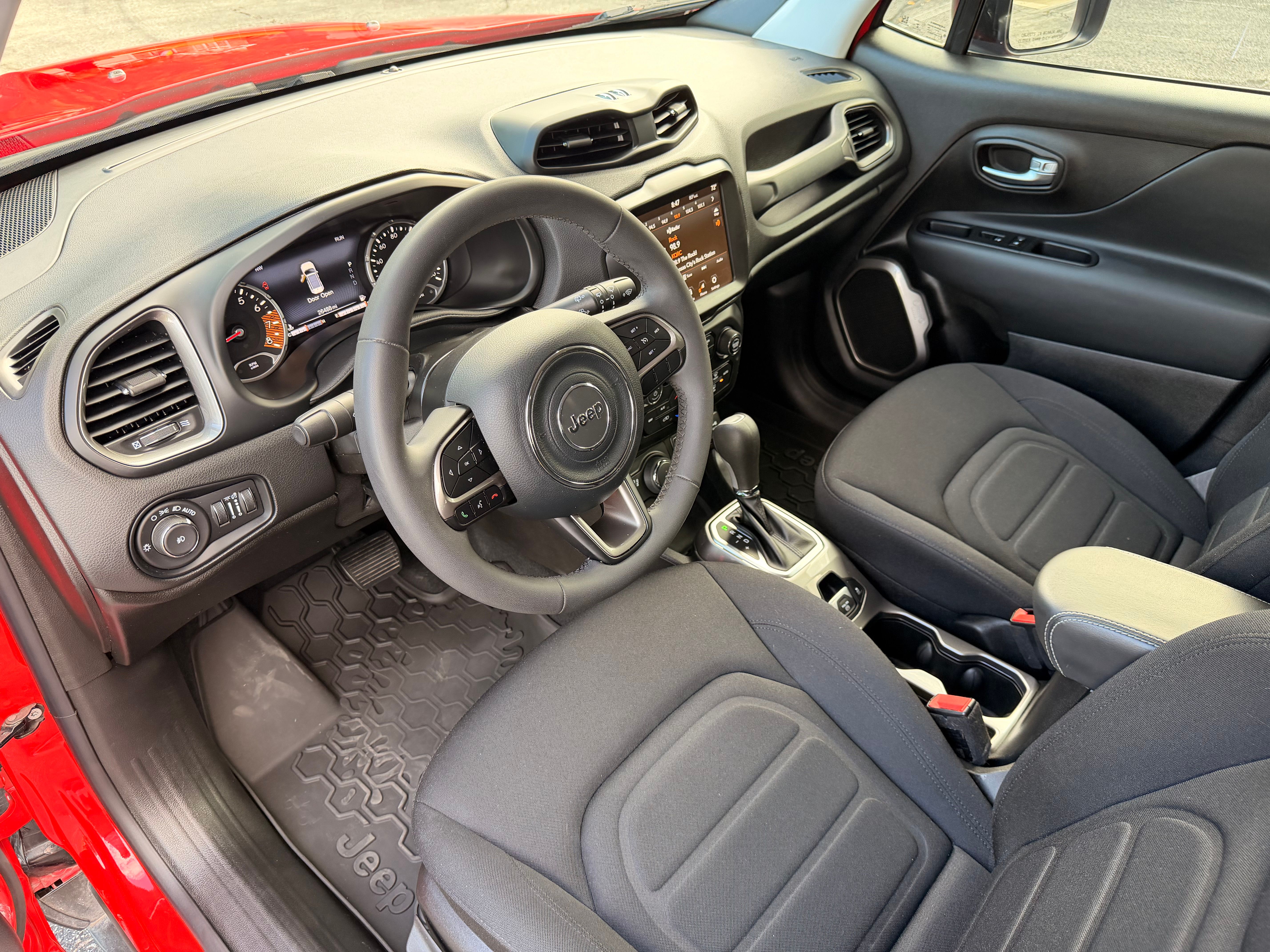 Used 2022 Jeep Renegade Latitude AWD/4WD image 14