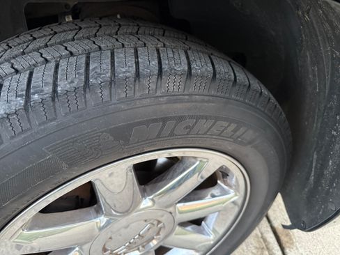 Used 2012 GMC Yukon XL Denali image 20