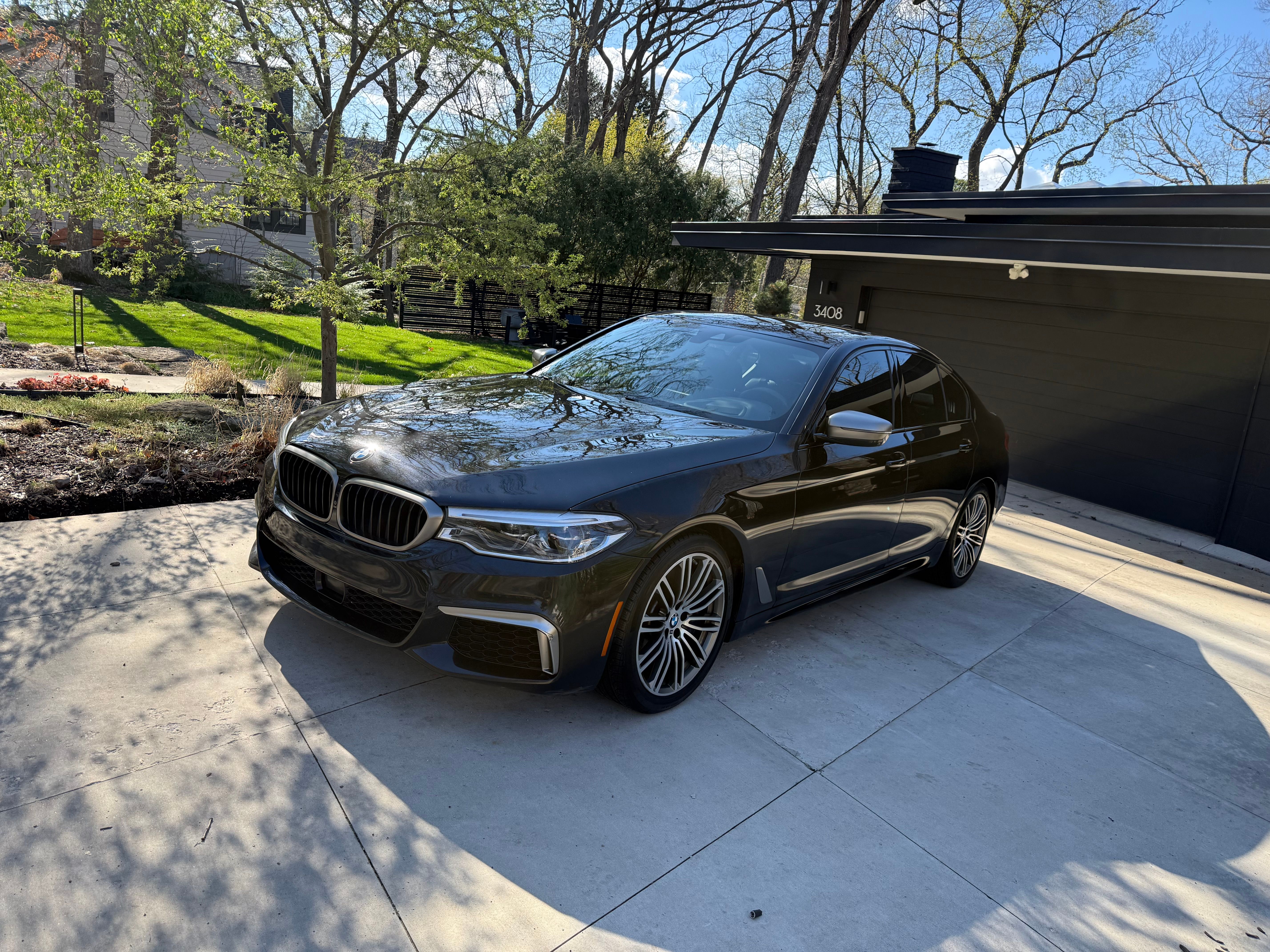 Used 2020 BMW M550i xDrive w/ Executive Package AWD/4WD image 1