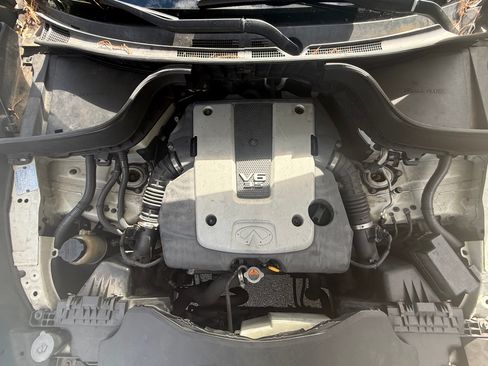 Used 2009 INFINITI FX35 35 Sport Utility 4D w/ Navigation Pkg image 15