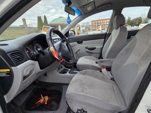 Used 2009 Hyundai Accent GLS image 5