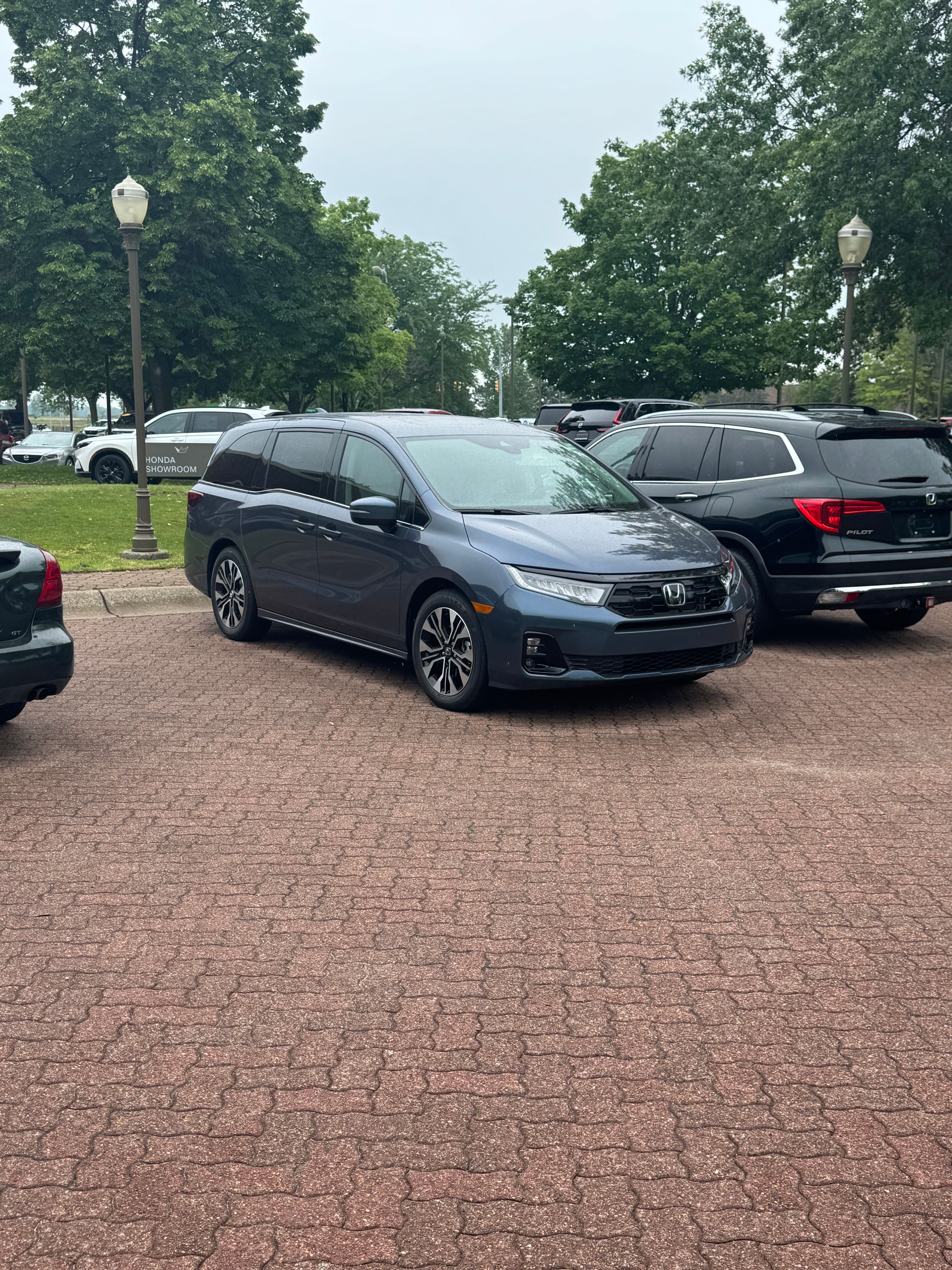 Used 2026 Honda Odyssey Elite image 8