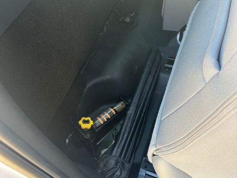 Used 2017 GMC Sierra 1500 2WD Regular Cab image 24