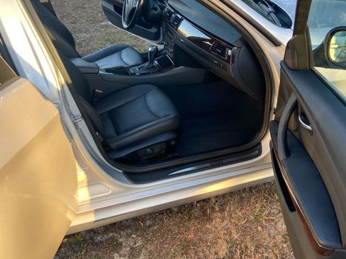 Used 2011 BMW 328i xDrive Sedan image 15