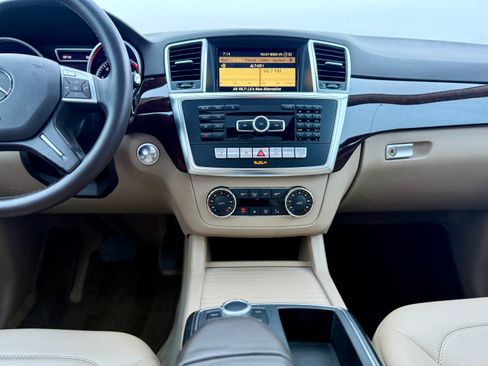 Used 2012 Mercedes-Benz ML 350 4MATIC image 25