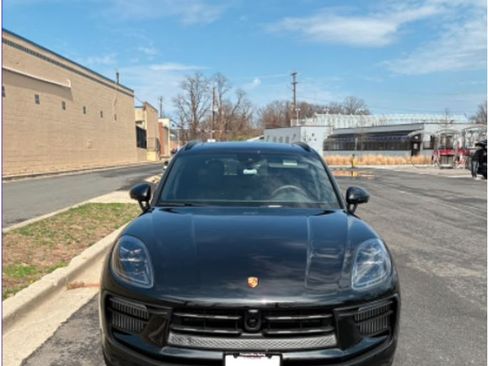 Used 2024 Porsche Macan S AWD/4WD image 14