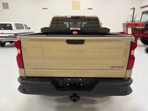 Used 2022 Chevrolet Silverado 1500 ZR2 AWD/4WD image 5