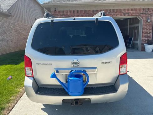 Used 2011 Nissan Pathfinder Silver AWD/4WD image 4