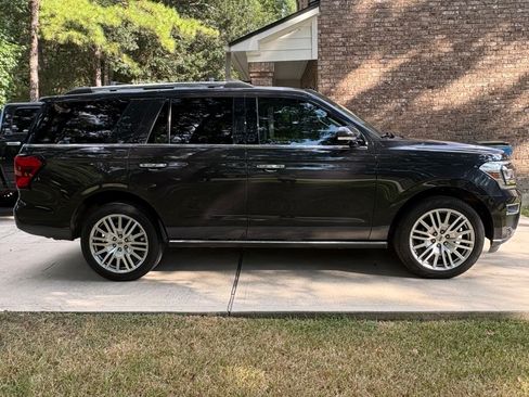 Used 2024 Ford Expedition Limited RWD image 4