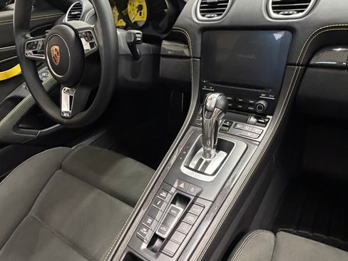 Used 2022 Porsche 718 Boxster Spyder image 9