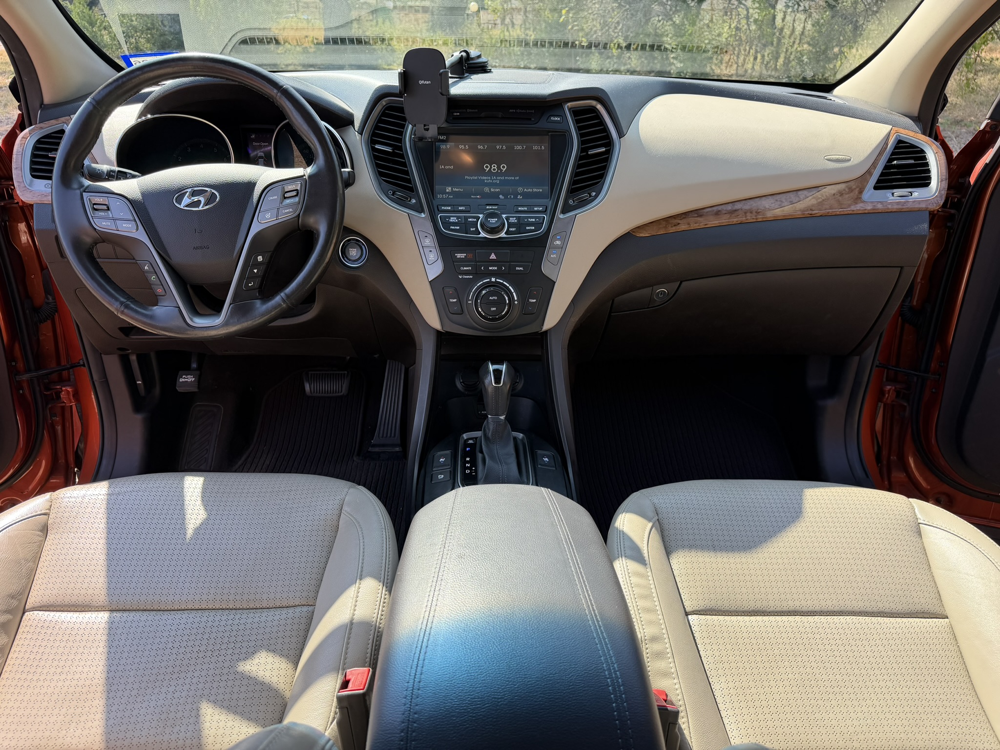 Used 2015 Hyundai Santa Fe Sport w/ Option Group 04 FWD image 22