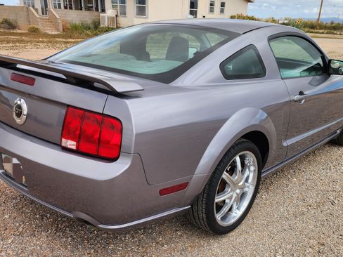Used 2006 Ford Mustang GT Premium image 5