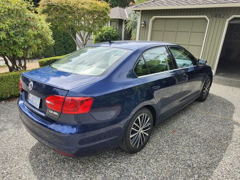 Used 2012 Volkswagen Jetta SEL FWD image 8