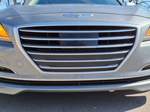 Used 2015 Hyundai Genesis 3.8 w/ Option Group 03 image 11