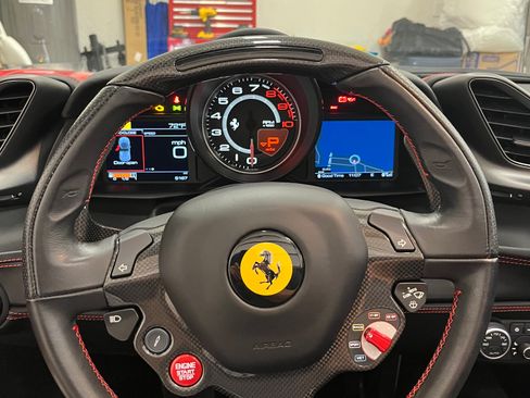 Used 2019 Ferrari 488 Spider image 13