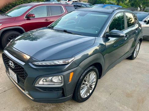 Used 2020 Hyundai Kona SEL Plus FWD image 11