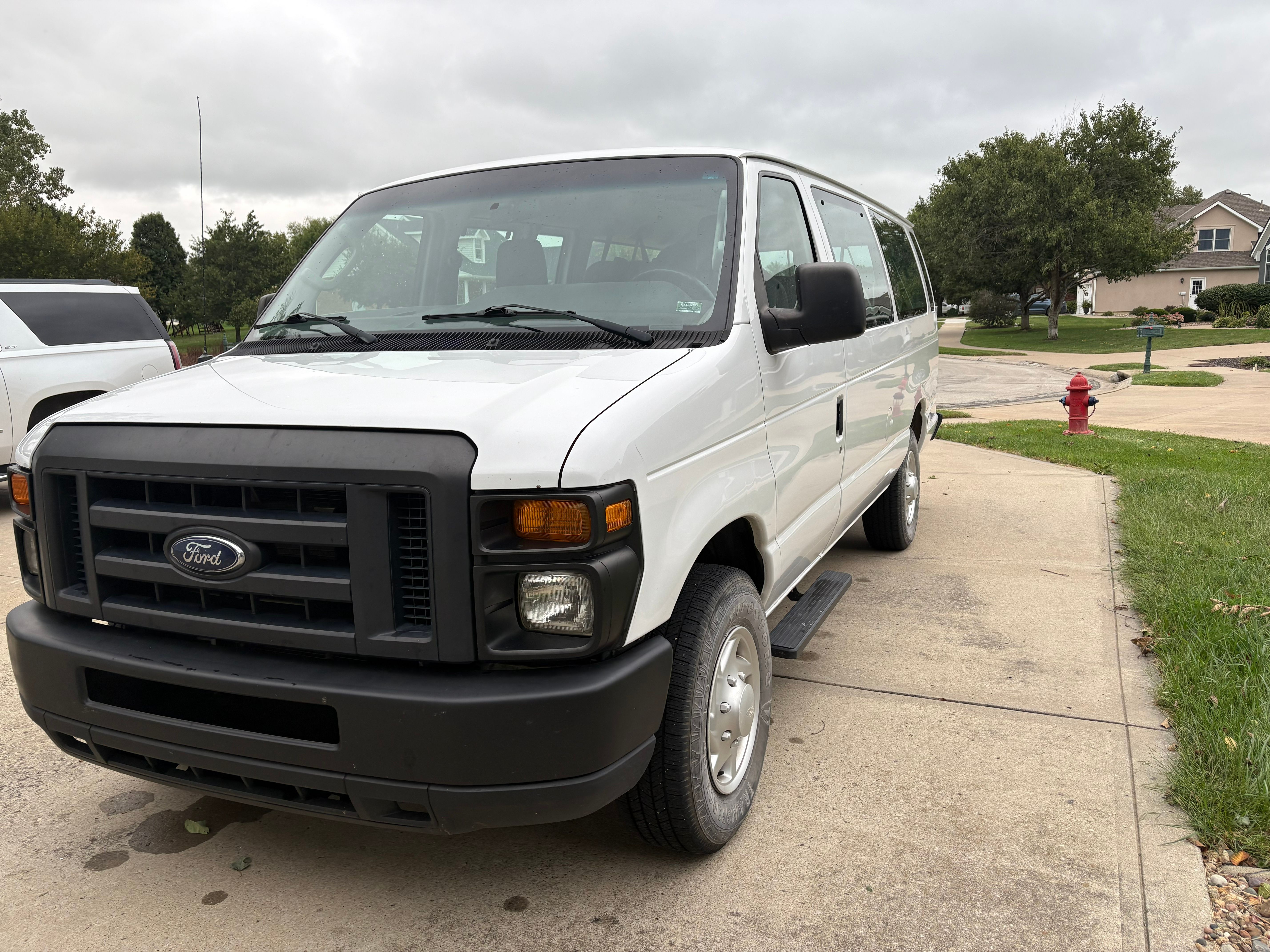 Used 2013 Ford E-350 and Econoline 350 XL RWD image 8