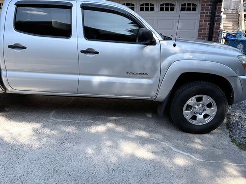 Used 2007 Toyota Tacoma PreRunner RWD image 14