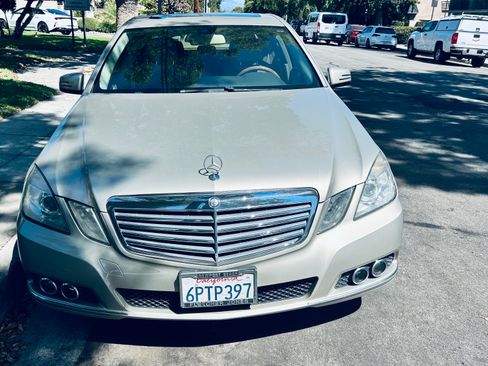 Used 2011 Mercedes-Benz E 350 Sedan image 4
