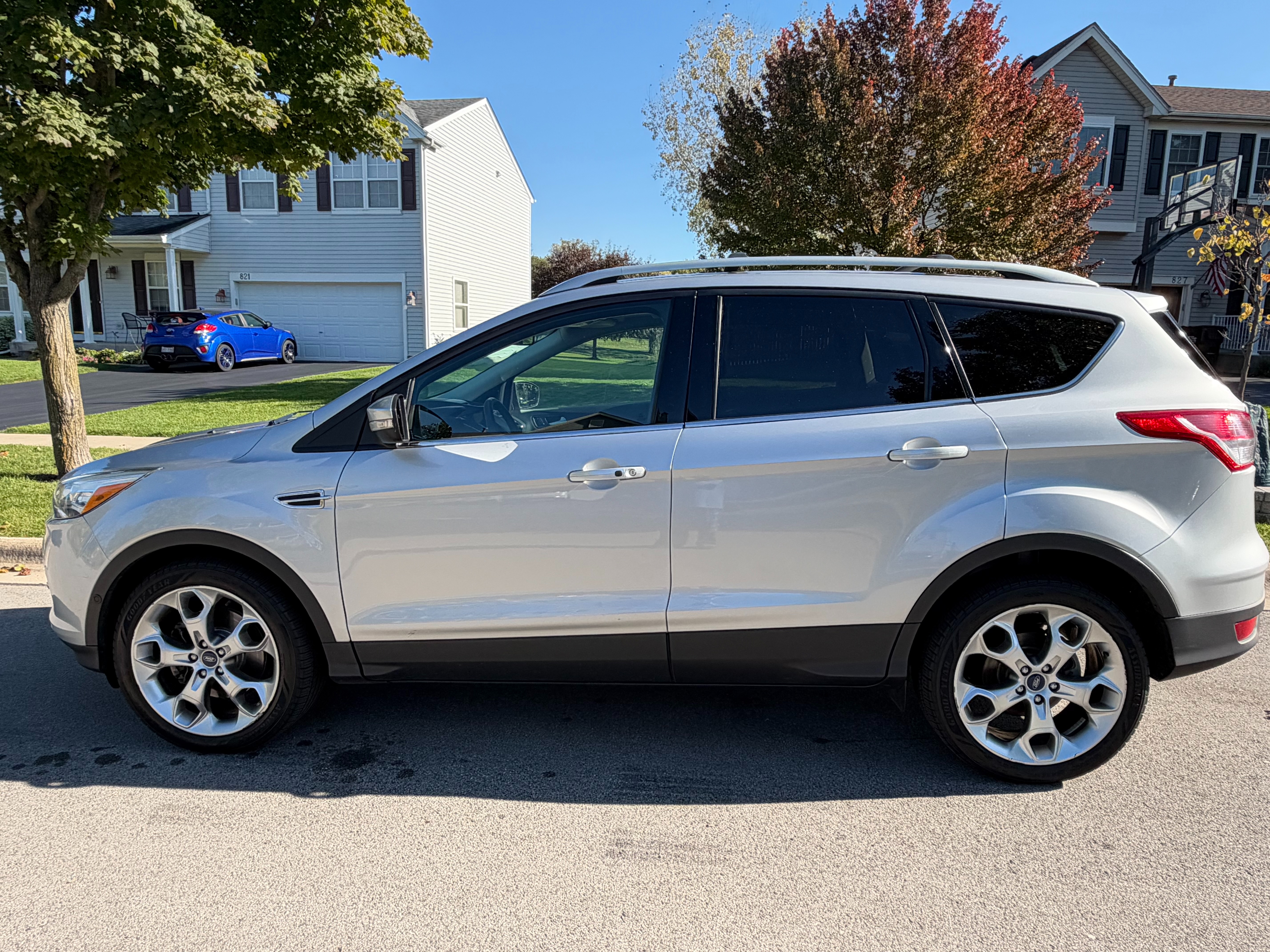 Used 2015 Ford Escape Titanium w/ Equipment Group 301A AWD/4WD image 1