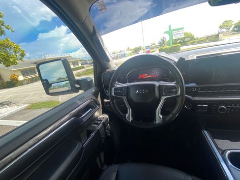 Used 2024 Chevrolet Silverado 2500 LTZ w/ LTZ Plus Package image 10