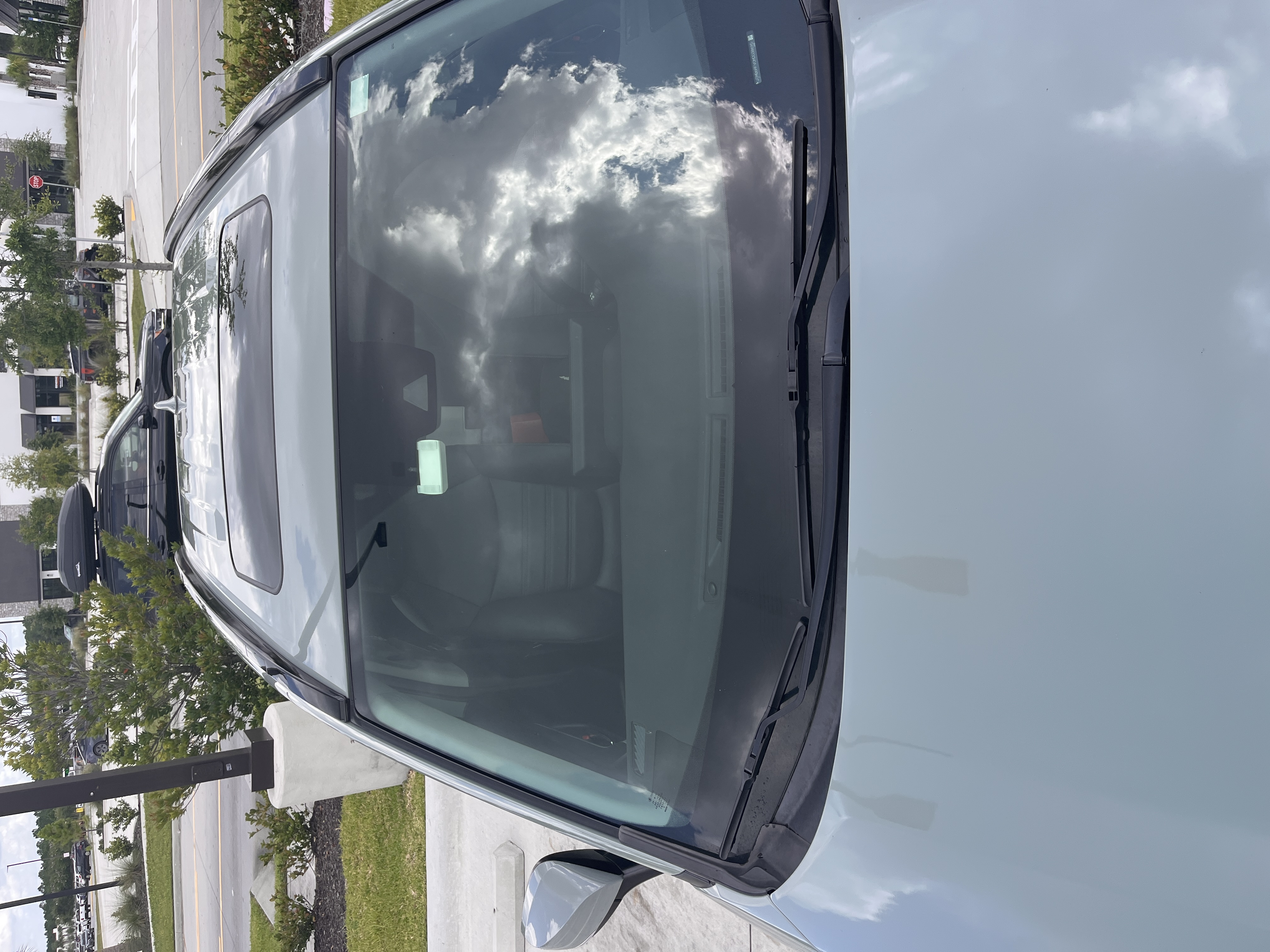 Used 2021 Toyota RAV4 XLE Premium AWD/4WD image 8