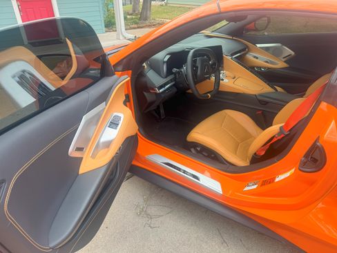 Used 2024 Chevrolet Corvette Stingray Preferred Cpe w/ Z51 Performance Package image 9