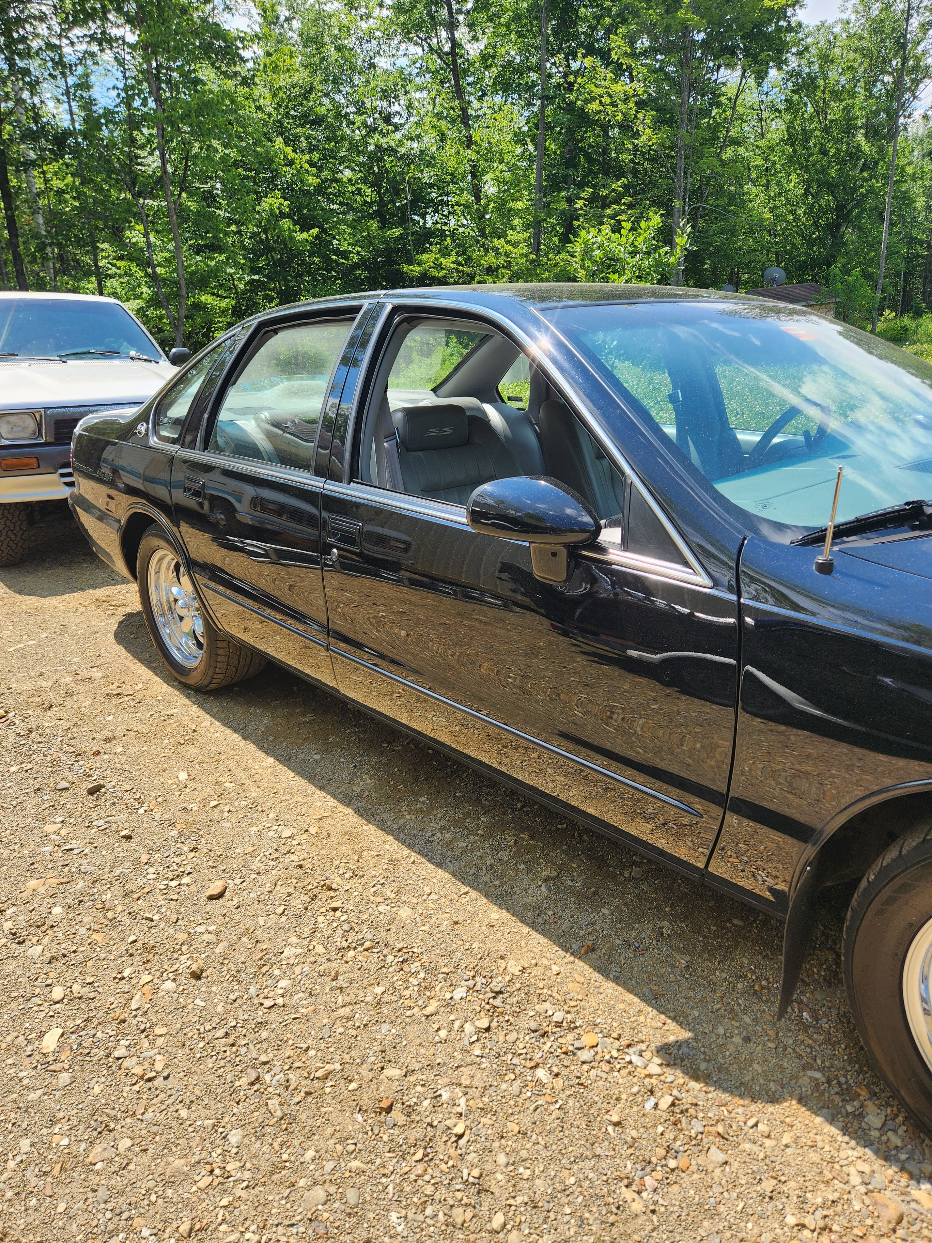Used 1994 Chevrolet Impala SS RWD image 15