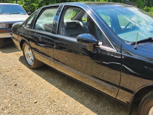 Used 1994 Chevrolet Impala SS image 15