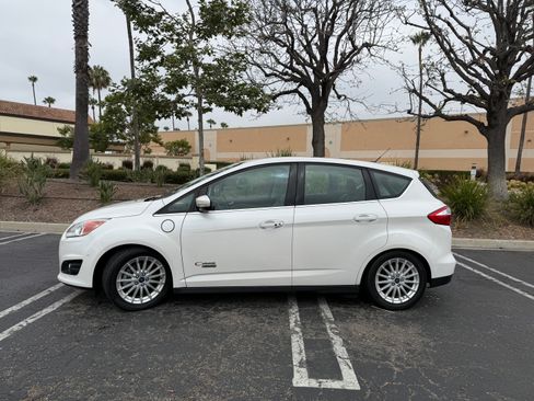 Used 2016 Ford C-MAX Energi SEL FWD image 5