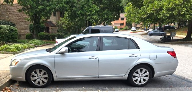 Used 2007 Toyota Avalon XLS FWD image 1