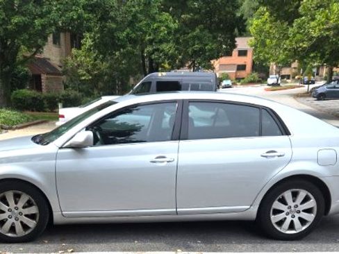 Used 2007 Toyota Avalon XLS FWD image 1