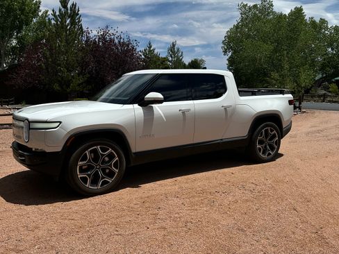 Used 2023 Rivian R1T Adventure AWD/4WD image 1