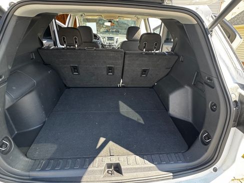 Used 2020 Chevrolet Equinox LT image 10