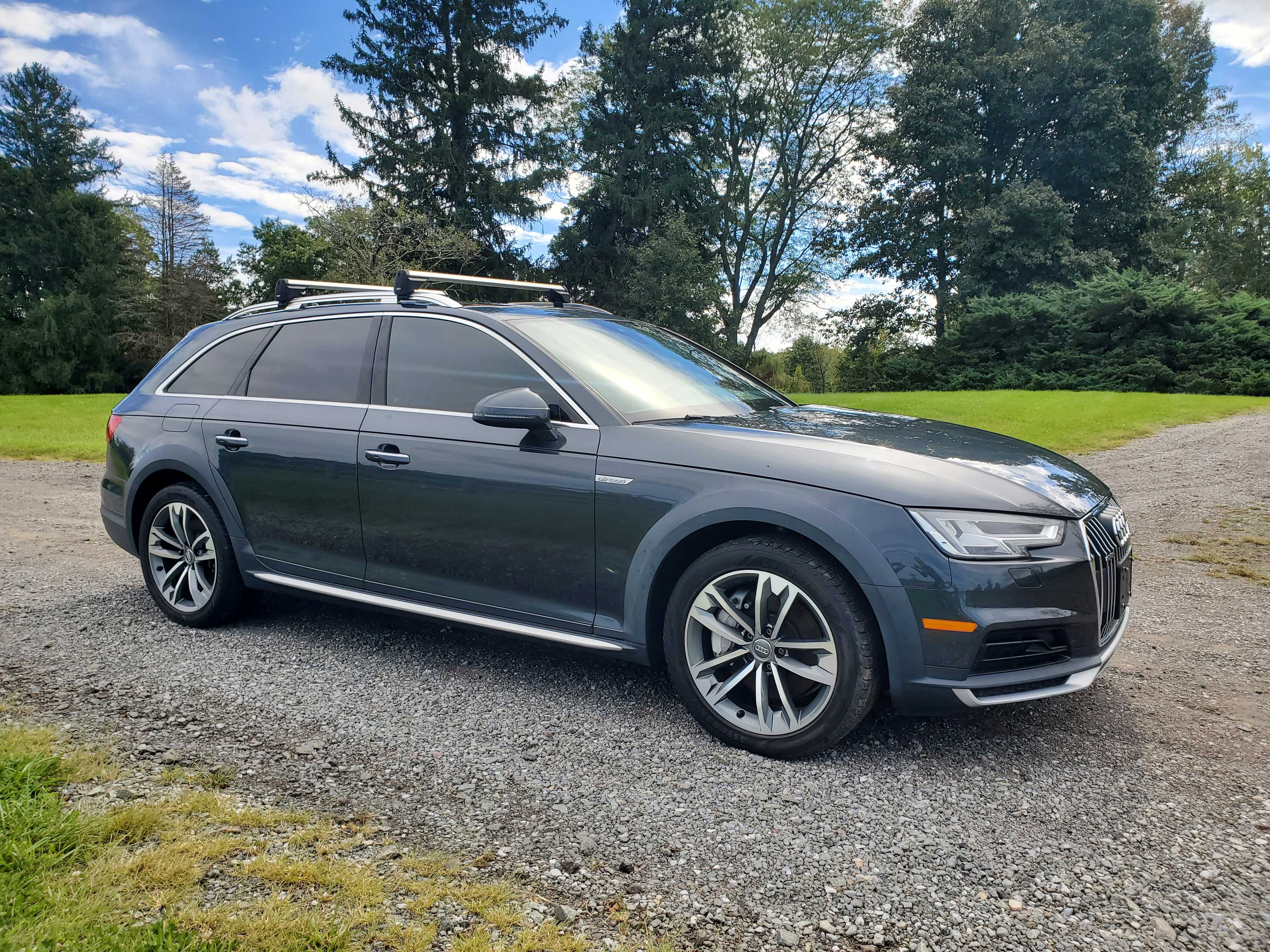Used 2017 Audi A4 2.0T allroad Premium Plus AWD/4WD image 2