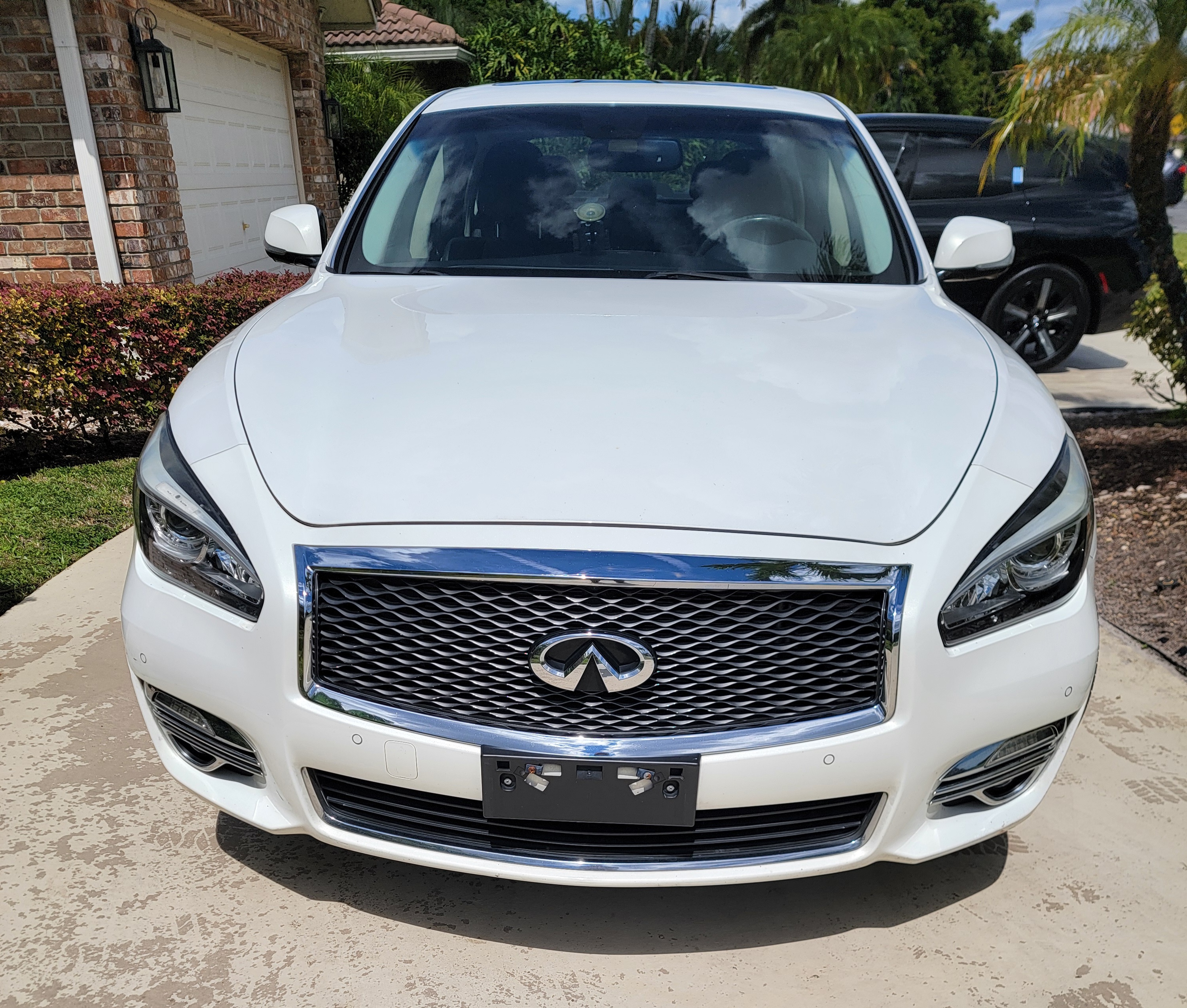 Used 2015 INFINITI Q70 3.7 AWD/4WD image 1