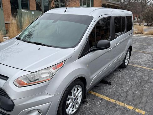 Used 2014 Ford Transit Connect XLT image 2