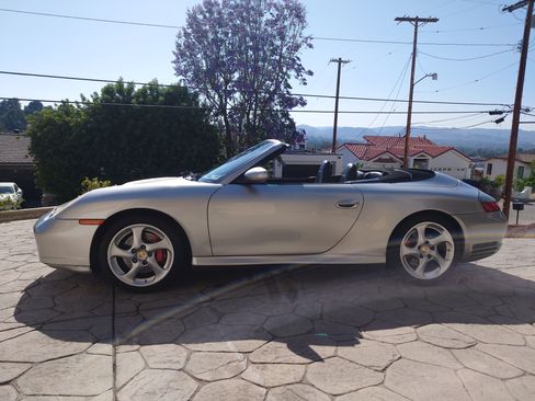 Used 2004 Porsche 911 Carrera 4S image 13