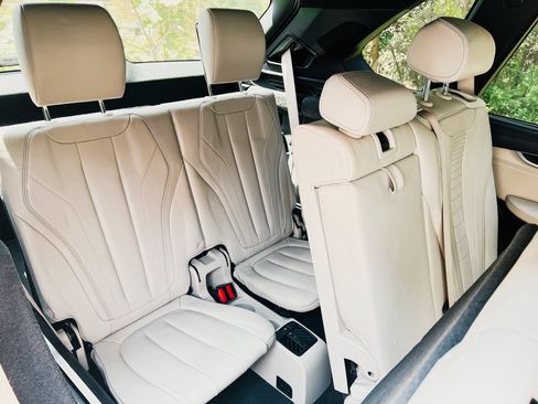 Used 2017 BMW X5 xDrive50i image 9