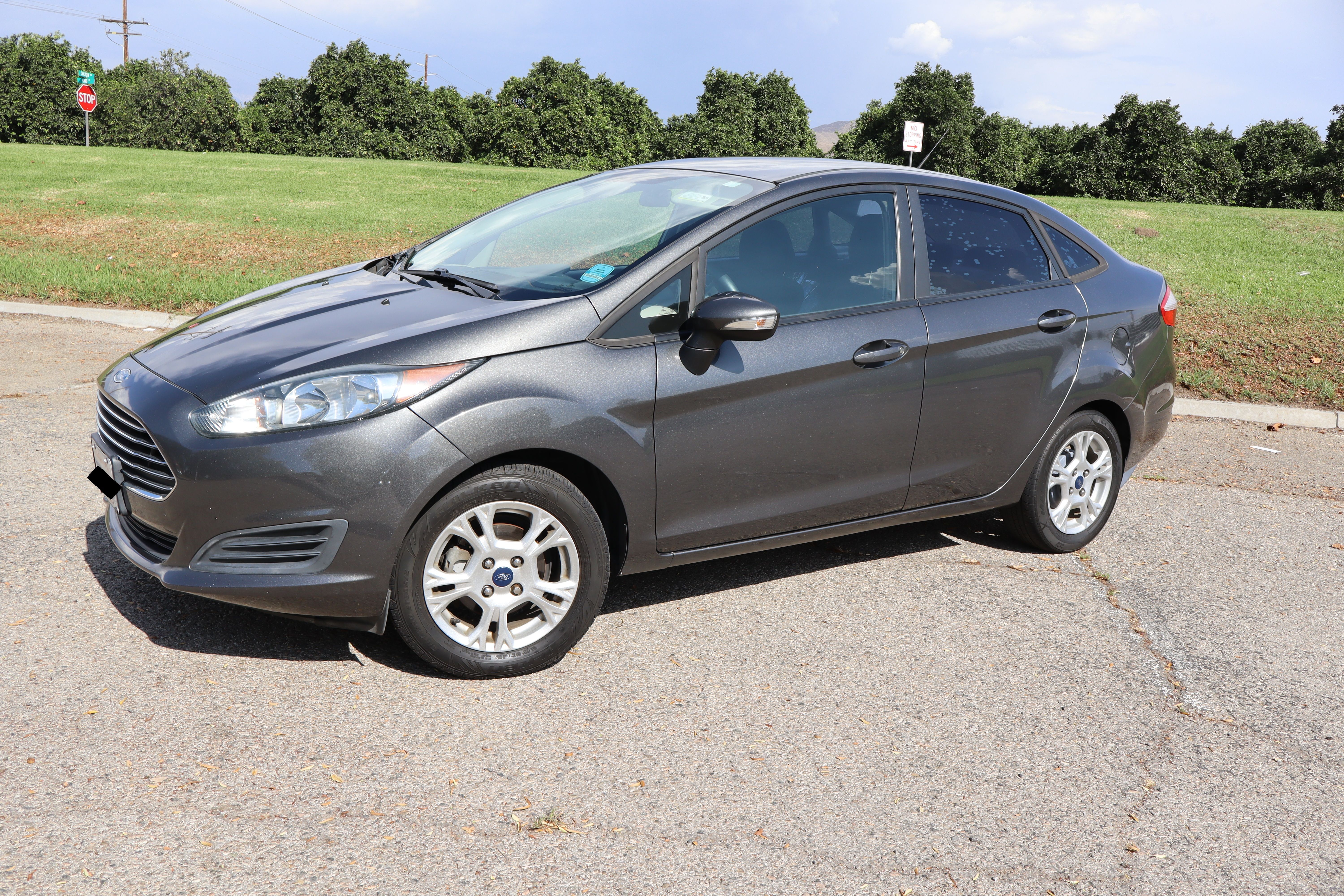 Used 2015 Ford Fiesta SE FWD image 1