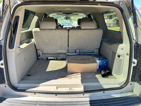 Used 2011 Chevrolet Suburban LT AWD/4WD image 20