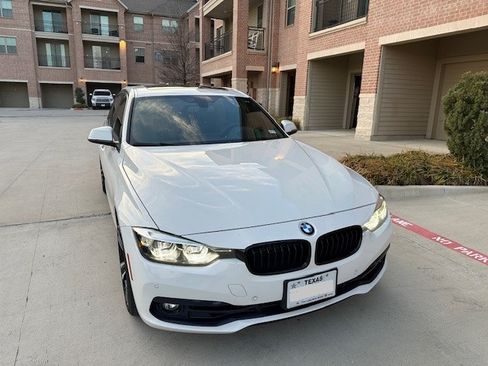Used 2018 BMW 330e image 2