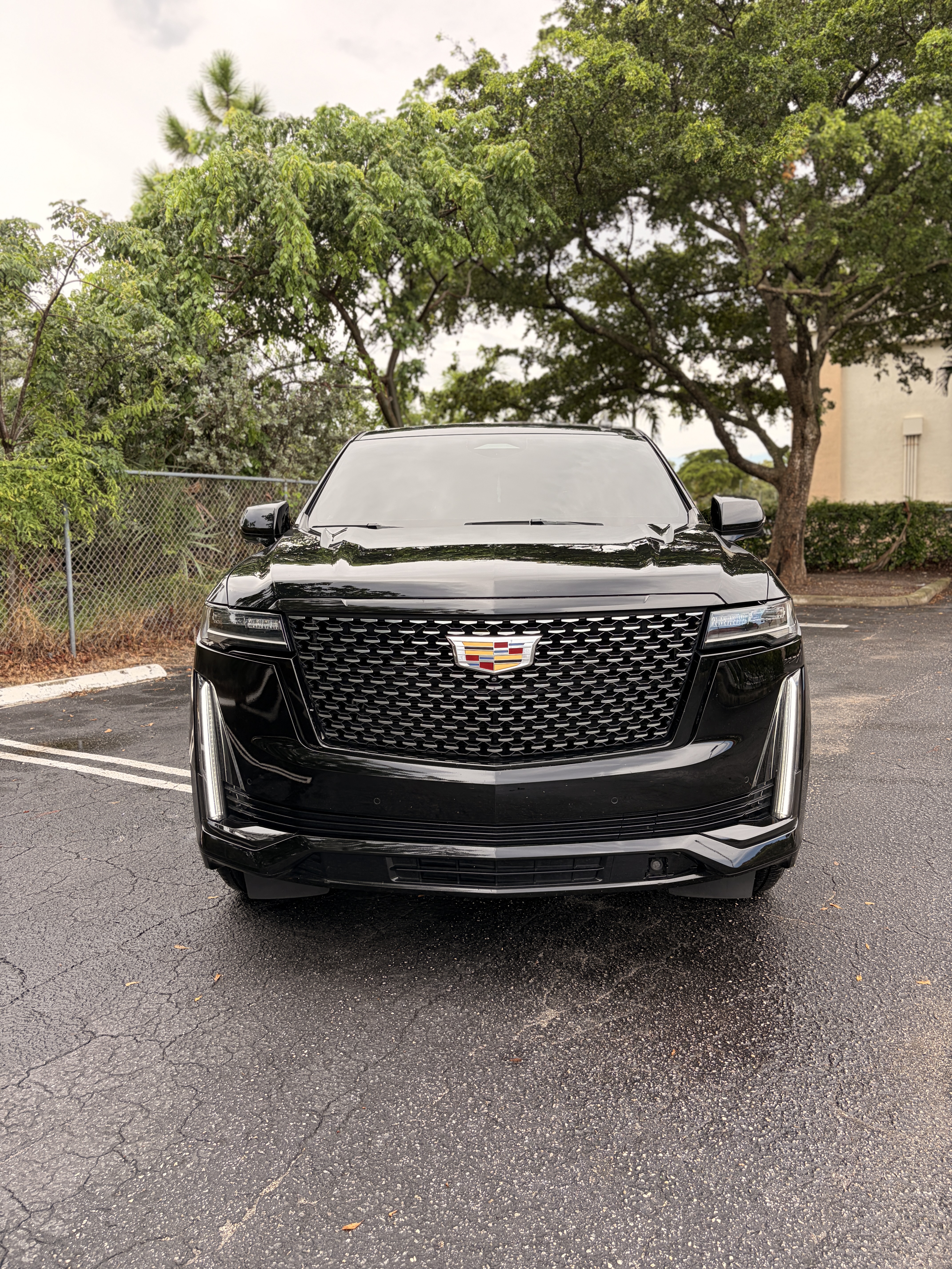 Used 2021 Cadillac Escalade Premium Luxury w/ Driver Assist Tech Package RWD image 2