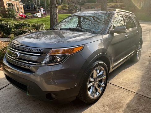 Used 2013 Ford Explorer Limited image 13