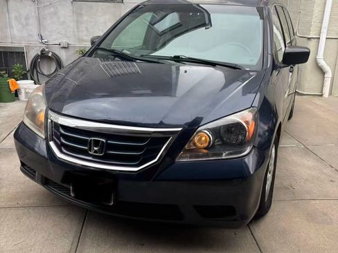 Used 2009 Honda Odyssey LX image 2