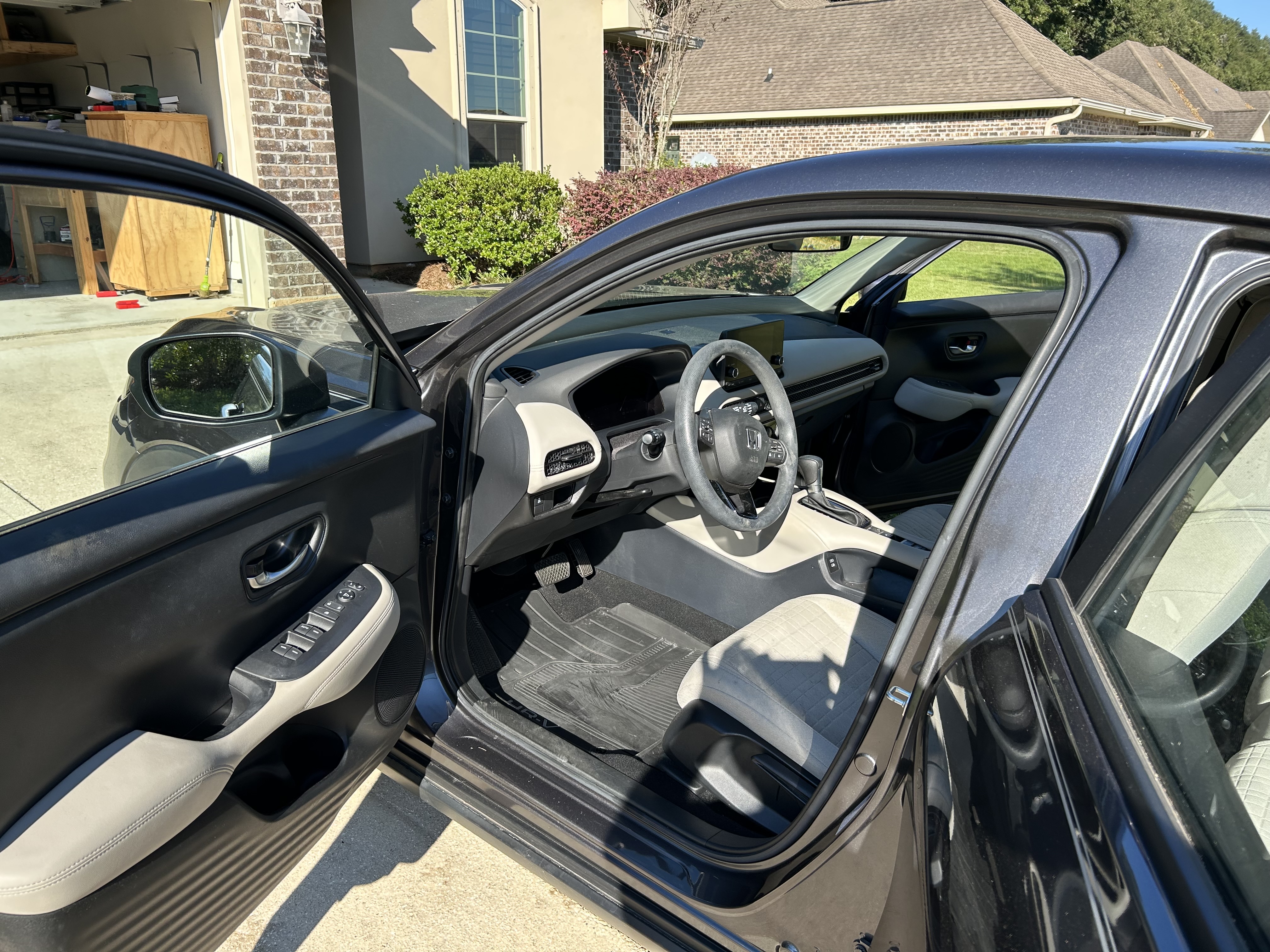 Used 2024 Honda HR-V LX image 16